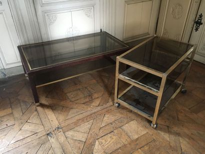 null Table basse en verre et bois rectangulaire

H. 39, L. 114, P. 64 cm 



On y...