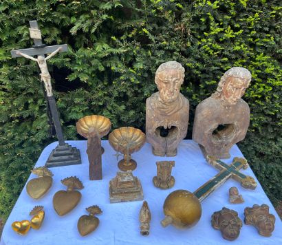 MANNETTE d'objets religieux 
MANNETTE of religious objects
