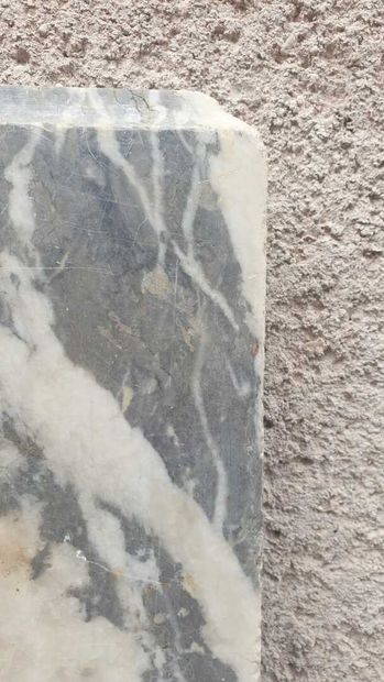 null Marble of secretary 4

H. 111, L. 48, D. 2,5 cm