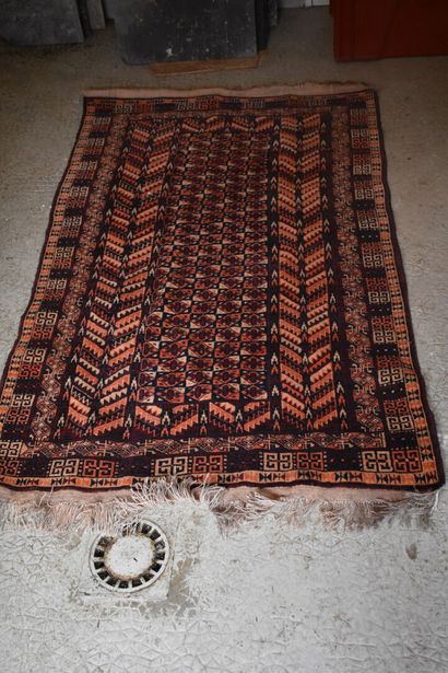 null CAUCASUS, XXth century

Two carpets in wool yarns

110 x 167 and 60 x 140 c...