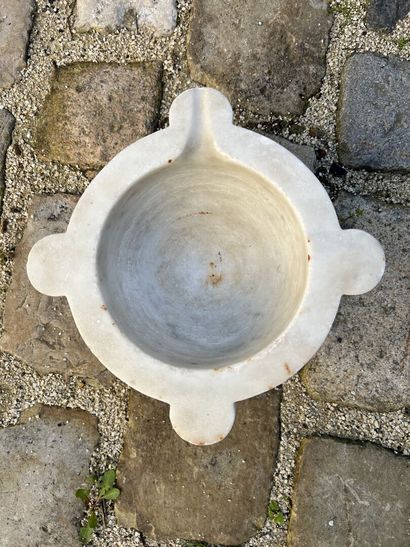 null Mortier en marbre blanc de Carrare

H.22.5, D.15.5 cm
