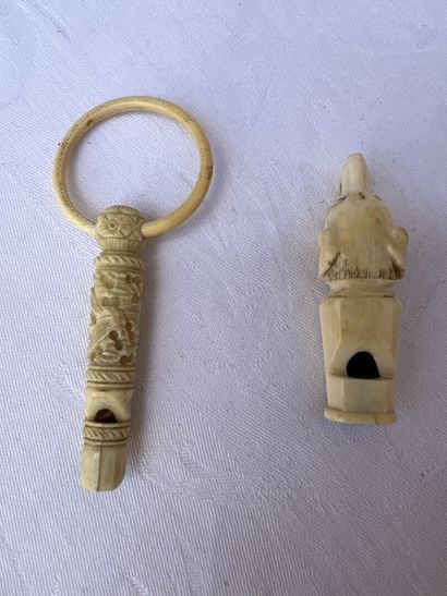 Set of two bone and ivory whistles, XIXth...