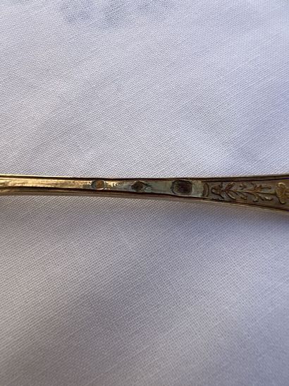 null Suite de douze cuillers en vermeil, 1818-1838, la spatule feuillagée

Poids...