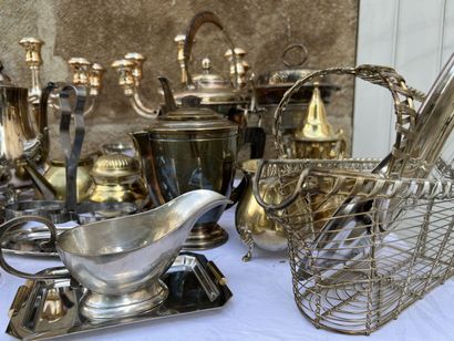null MANNETTE of silver plated metal, pewter and various pieces