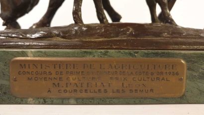 null Henri BOUCHARD (1875-1960)

Vache et son veau 

Bronze à cire perdue, signé,...