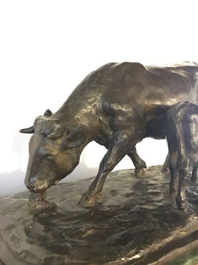 null Henri BOUCHARD (1875-1960)

Vache et son veau 

Bronze à cire perdue, signé,...