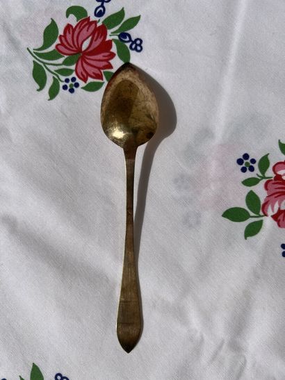 null Suite of twelve spoons in vermeil, 1818-1838, the spatula foliated

Weight :...