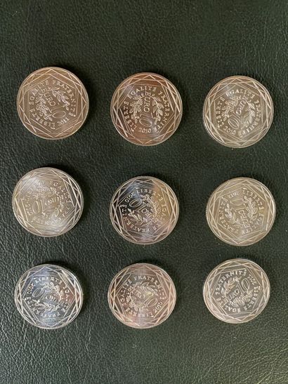 null RF Bourgogne - Monnaie de Paris

Lot of nine 10€ silver coins. Face value :...