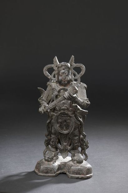 null Statuette de guerrier en bronze

CHINE, dynastie Ming, XVIIe siècle

Représenté...