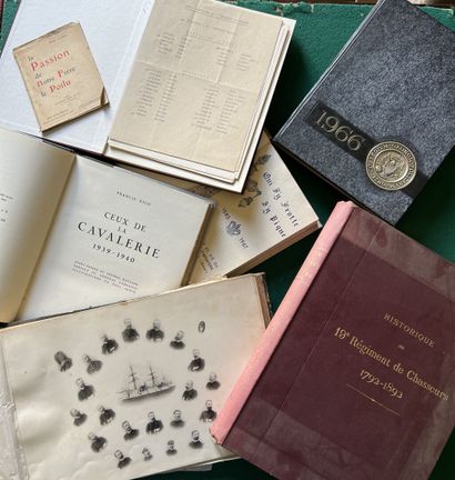 null Lot de 6 livres, non collationnés, dans l'état : Ceux de la Cavalerie ; 1966...