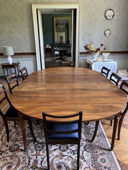 null Table de salle à manger en bois naturel fin du XVIII/début du XIXème siècle....