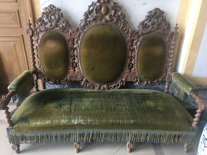 null Part of a Napoleon III period molded oak living room 

It includes a sofa and...