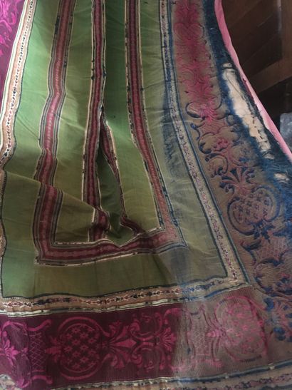 
Lot of curtains and upholstery fabrics,...