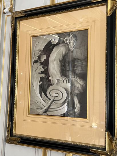null JULLIEN 

Satyrs

Pair of framed engravings

52,5 x 42 cm
