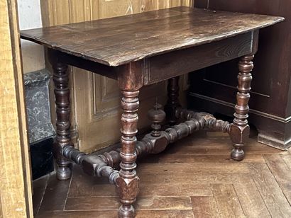 null Table desk in natural wood, Louis XIII style, resting on a baluster base joined...