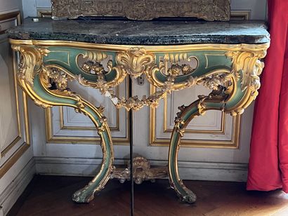 null Paire de consoles en bois sculpté et doré, travail italien de la fin du XVIIIe-début...