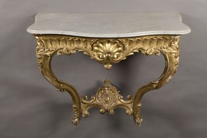 Console en bois sculpté stuqué et doré, du XVIIIe siècle Console en bois sculpté...