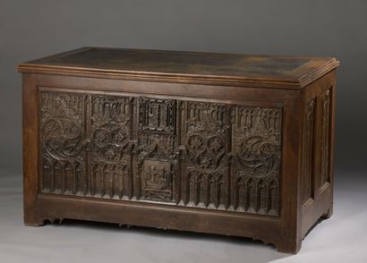 Bureau à caisson du XIXe siècle Desk with box of the XIXth century, composed of old...