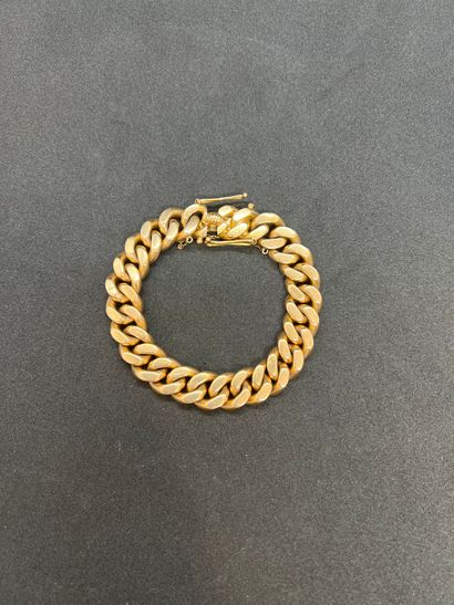 null Gourmette bracelet faceted mesh in 18K rose gold 750‰. Secure ratchet clasp....