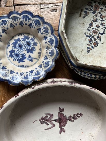 null 18th and 19th century earthenware lot including a poly-lobed cup in the Delft...