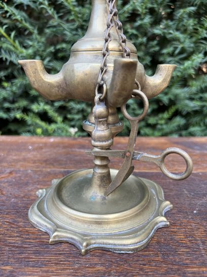 null Bronze lamp. Italy, beginning of the XIXth century. 

H.53 cm