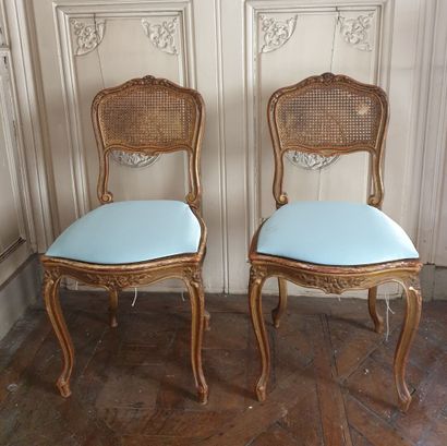 null Pair of chairs in carved and gilded wood in the Louis XV style from the Napoleon...