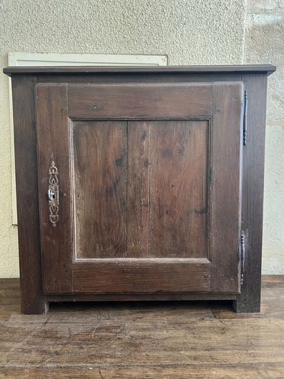 null Small cupboard in natural wood XXth c. H 70