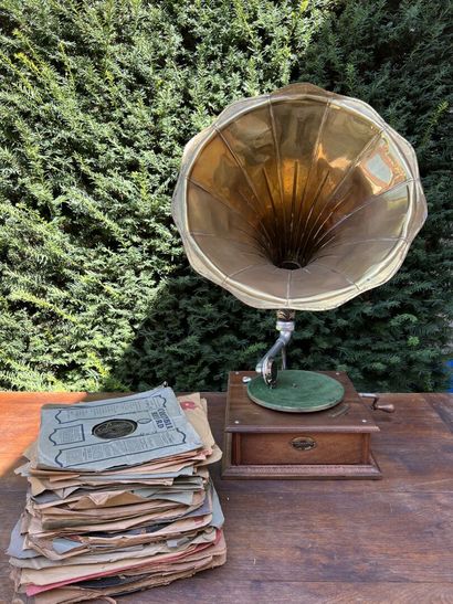 Gramophone et disques.