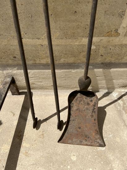 null Pair of andirons and fire instruments, Louis XV style