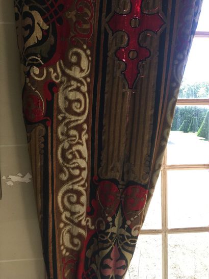 null AUBUSSON, XIXe siècle

Paire de rideaux en tapisserie, à décor tabac rouge et...