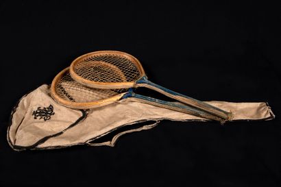 null BEAUTIFUL SET OF GAME RACKETS, END OF THE 18th AND 19th CENTURY

Rackets with...