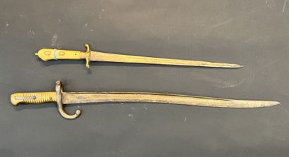 null France Bayonet, model 1866. Blade yatagan. 

In SF condition (pitting) A remnant...