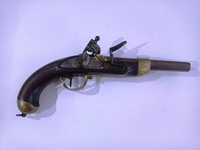 null Pistolet d'arçon, modèle 1822. Canon rond, à pans au tonnerre. Platine gravée...