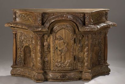 Tabernacle en chêne sculpté, XVIIe siècle,

La...