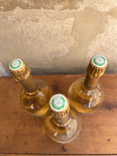null 3 bottles of Champagne Ruinard blanc de blanc 



Place : Semur-en-Auxois