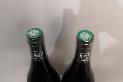 null 2 bottles CLOS de VOUGEOT Grand cru - PRIEURÉ ROCH 2007 

Label and back label...