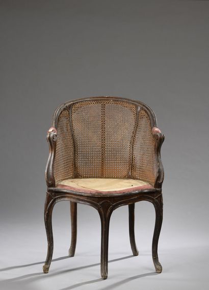 null Fauteuil de bureau en bois mouluré, estampillé L. DELANOIS d'époque Louis XV
Le...