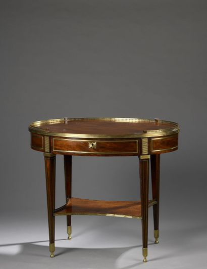 Mahogany and mahogany veneer coffee table...