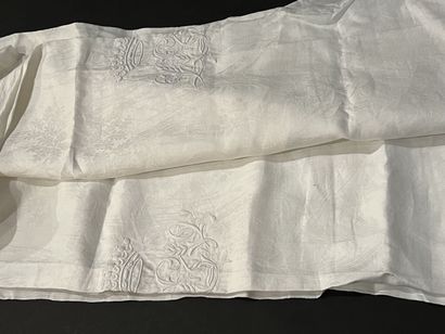 Linen damask tablecloth, circa 1830-1840,...
