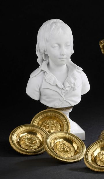 null SÈVRES (genre de), fin du XIXe siècle
Buste en biscuit représentant Louis XVII...