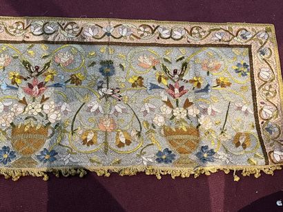 null Embroidery with birds, Italy, 17th century style, 19th century, linen embroidered...