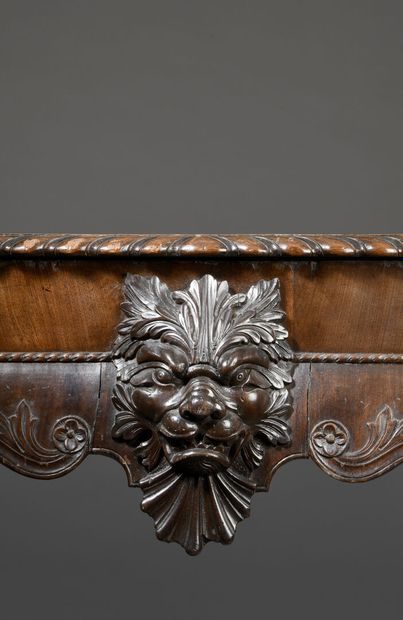 null Mahogany console table, Irish work of the 18th century
Front decorated with...