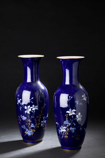 SÈVRES, late 19th century, 1890
Pair of blue...