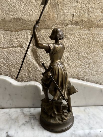 null Adrien Etienne GAUDEZ (1845-1902) 

Jeanne d'Arc en bronze vers 1900

Bronze...