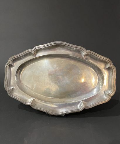 Oval silver dish with thread moldings, Minerve...