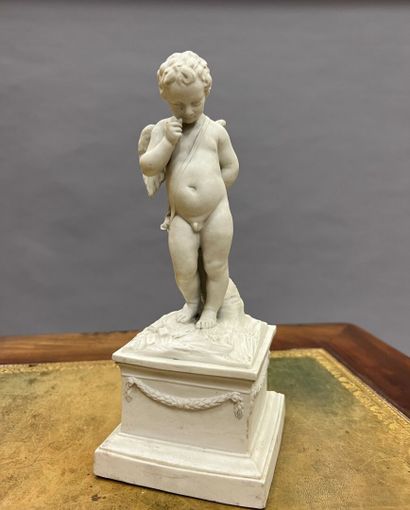 null Dans le gout de SEVRES, XIXe
Cupidon adossé
Biscuit
H.22 cm