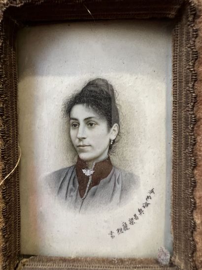 null HANOI, fin XIXe siècle
Portrait présumé de Louise Cécile Joséphine de Peret...