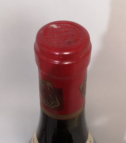 null 1 bouteille CHATEAUNEUF du PAPE- Château MONTREDON 1995	
Etiquette légèrement...