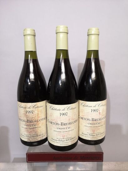 null 3 bouteilles CORTON Grand cru "Bressandes" - Ph. BOUZEREAU (Château de Citeaux)...