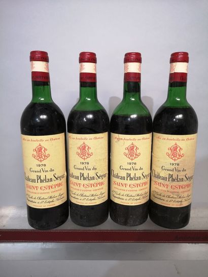 null 4 bouteilles Château PHELAN SEGUR - Saint Estephe 1978
Etiquettes légèrement...